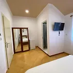 Kompleksi Jakaj Hotel