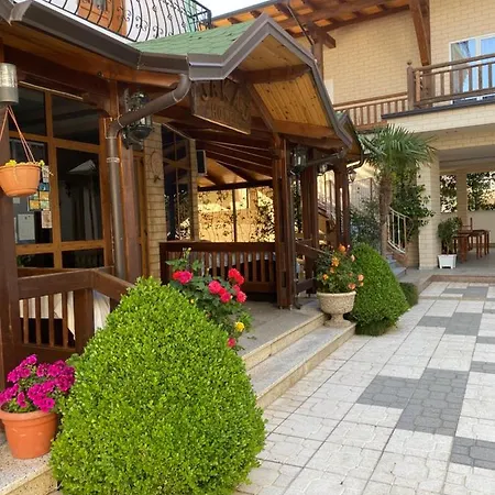 ホテル Kompleksi Jakaj