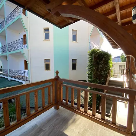 Kompleksi Jakaj Ξενοδοχείο Velipojë