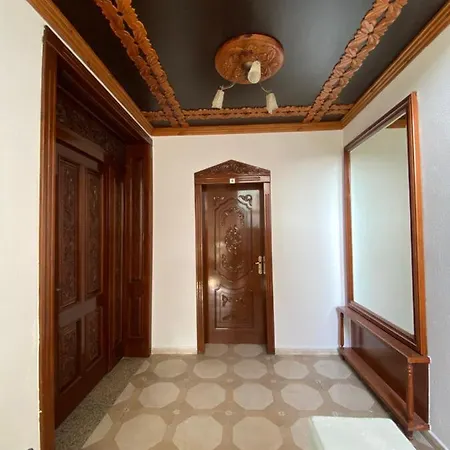 Hotel Kompleksi Jakaj