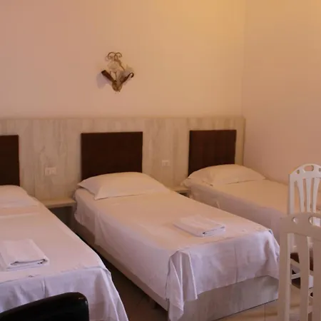 Kompleksi Jakaj 3* Velipojë