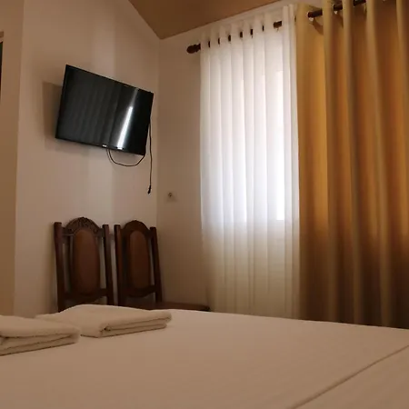 Kompleksi Jakaj Hotell Velipojë