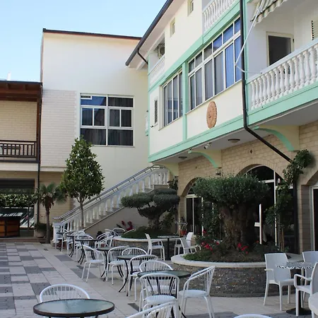 Kompleksi Jakaj Hotel