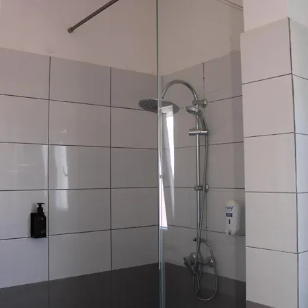 Kompleksi Jakaj Ξενοδοχείο 3*