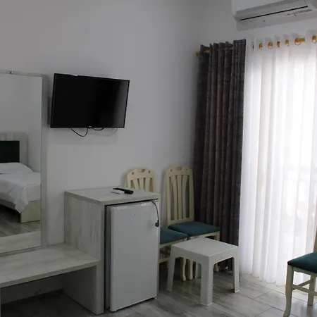 Kompleksi Jakaj Hotel Velipojë