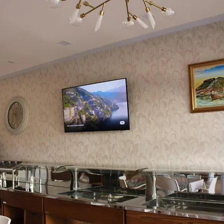 Kompleksi Jakaj Hotel 3*