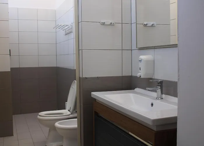 Kompleksi Jakaj 3* Velipojë