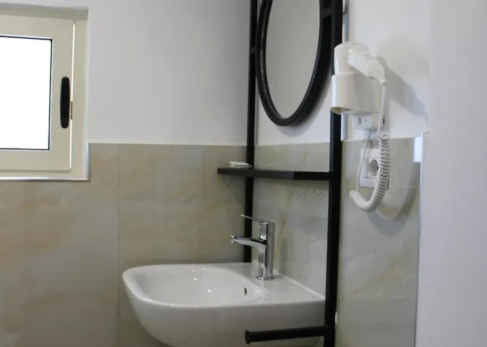 Kompleksi Jakaj 3* Velipojë