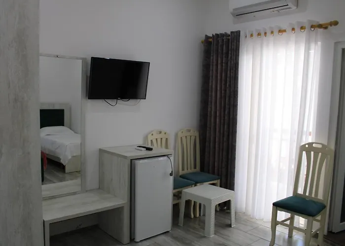 Kompleksi Jakaj מלון Velipojë