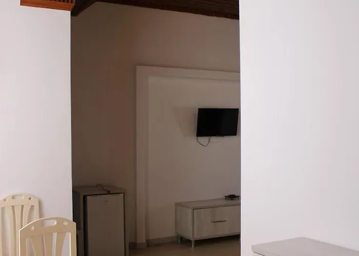 מלון Kompleksi Jakaj Velipojë