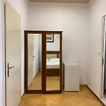 Kompleksi Jakaj 3* Velipojë