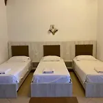 Kompleksi Jakaj Hotel Velipojë
