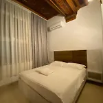 Kompleksi Jakaj Hotel