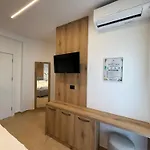 Kompleksi Jakaj 3* Velipojë