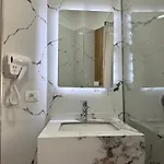 Hotel Kompleksi Jakaj 3*