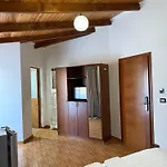Kompleksi Jakaj Hotel Velipojë