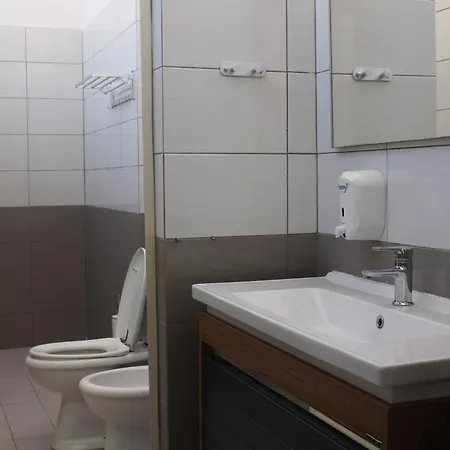 Kompleksi Jakaj 3* Velipojë