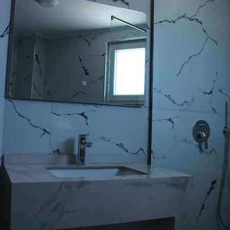 Kompleksi Jakaj Szálloda Velipoja