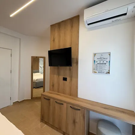 Kompleksi Jakaj 3* Velipojë