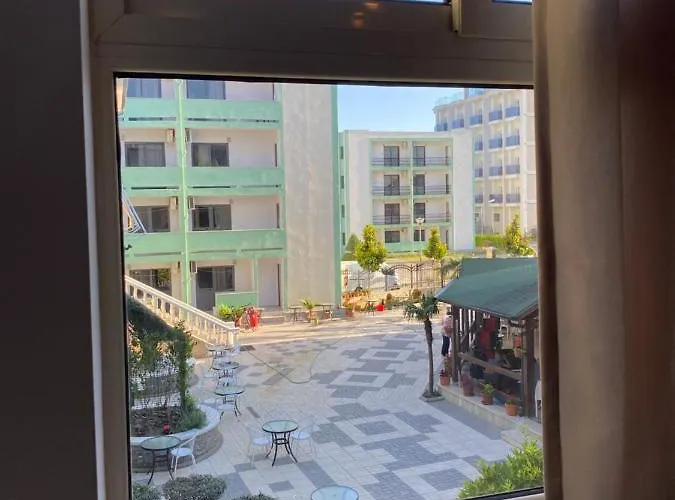 Kompleksi Jakaj Hotel