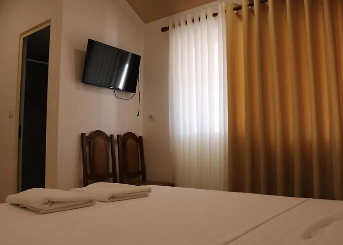 Kompleksi Jakaj Hotel Velipojë